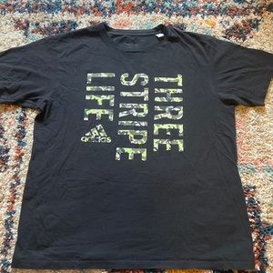 Adidas Mens Large tshirt